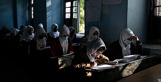 BM'den Taliban'a: Okulları kızlara…
