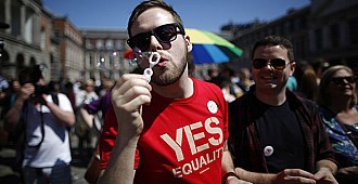İrlanda eşcinsel evliliğe "evet"…