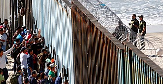 Meksika sınırındaki göçmenlere acil…