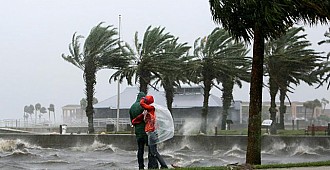Kasırga ABD kıyılarına ulaştı