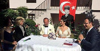 Edirne Belediye Başkanı evlendi