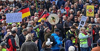 Almanya'da protestolar: 100 binden…