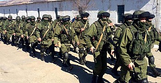Sınırımızda Rus askerleri kol geziyor