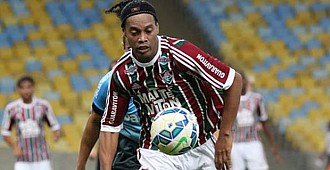 Ronaldinho boşta kaldı...
