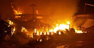 Sanayi bölgesindeki yangın söndürülemedi