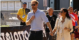Prens Harry ve eşi Meghan Markle Almanya'da
