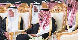 Suudi Kralı'ndan görevden alma dalgası