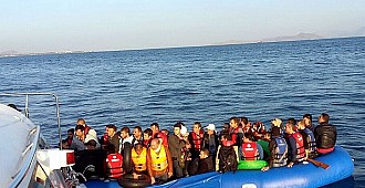 Ege Denizi'nde 428 göçmen kurtarıldı