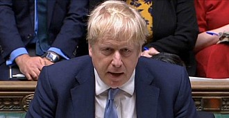 İngiltere Başbakanı Johnson özür diledi