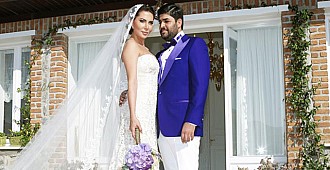Ebru Yaşar evlendi...