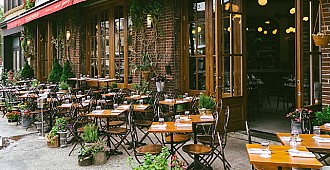 New York restoranlarında açık havada…
