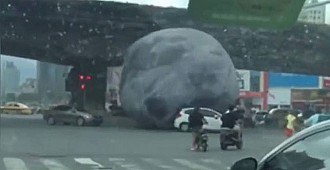 Dev balon trafiği böyle aksattı!..