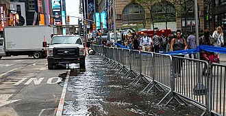 New York'ta sokaklar sular altında…