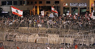 Lübnan'da protestoculardan yetkililere…