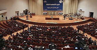 Irak parlamentosundan Barzani'ye şok