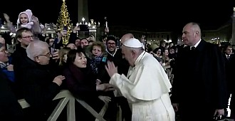 Papa'dan elini bırakmayan kadına…