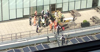 Londra'da bir çocuk 6. kattan atıldı