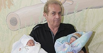 60 yaşında bir kadın ikiz doğurdu