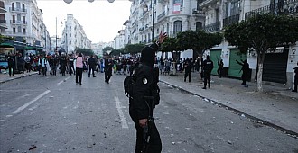 Cezayir'de yolsuzluk soruşturması