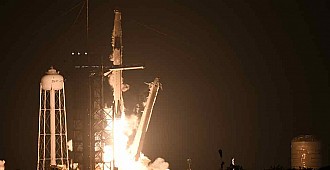 SpaceX 4 kişilik ekibi Uzay İstasyonu'na…