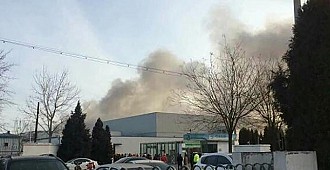 Samsung fabrikası cayır cayır yandı