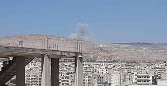 Rusya İdlib'i bombaladı