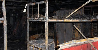 Fabrika yatakhanesinde yangın: 3 ölü