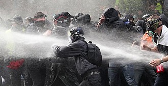 Gazeteciler polis şiddetine karşı ayakta!..