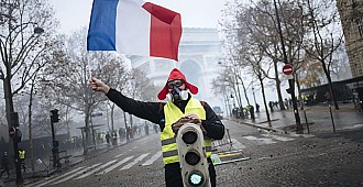 Fransa'da hükümet çözüm bulamıyor!..