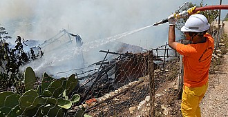 Kumluca'da yangın üztüne yangın!..