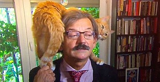 Polonyalı tarihçinin röportajına kedisi…