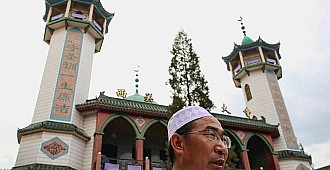 Çin camileri kapatmak ve yıkmakla suçlandı