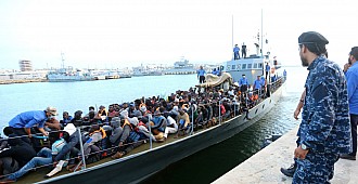325 düzensiz göçmen tahliye edildi