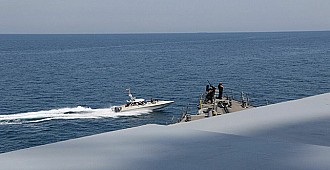ABD donanması İran gemilerine ateş açtı