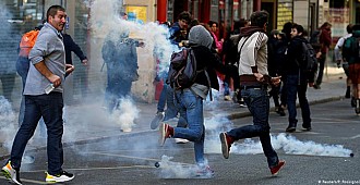 Paris'te göstericilere polis müdahalesi