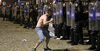 K. Makedonya'da polis ve göstericiler…