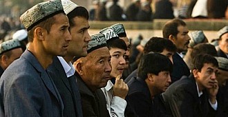 Uygur Türkleri için yasa tasarısı