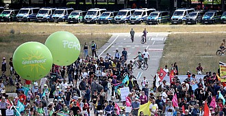 Münih'te G7 protestosu