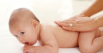 Yeni doğan bebeklerde cilt bakımı için…