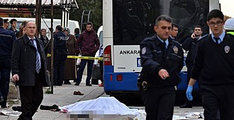 Ankara'da belediye otobüsü 2 kişiyi…