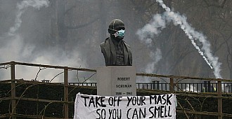 Brüksel'de olaylı koronavirüs protestosu:…