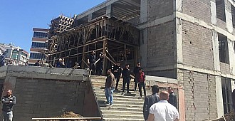 Samsun'da cami inşaatı çöktü:…