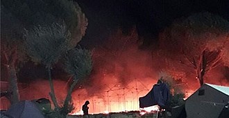 Midilli'deki göçmen kampında yangın