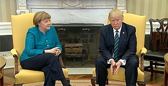 Merkel'in elini sıkmadı!..