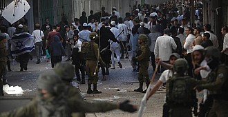İsrailli yerleşimciler camiye saldırıp…