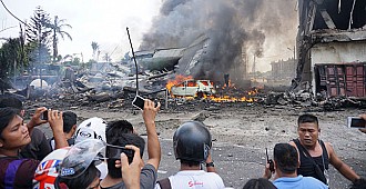 Askeri uçak düştü: 113 ölü