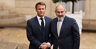 Macron, Paşinyan'la Paris'te…