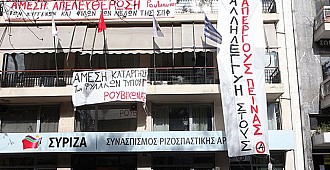İktidar Partisi Genel Merkezi işgal edildi