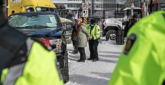 Kanada'da protestocu kamyon şoförleri…