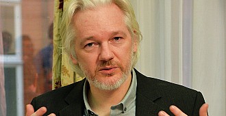 Assange her an serbest kalabilir